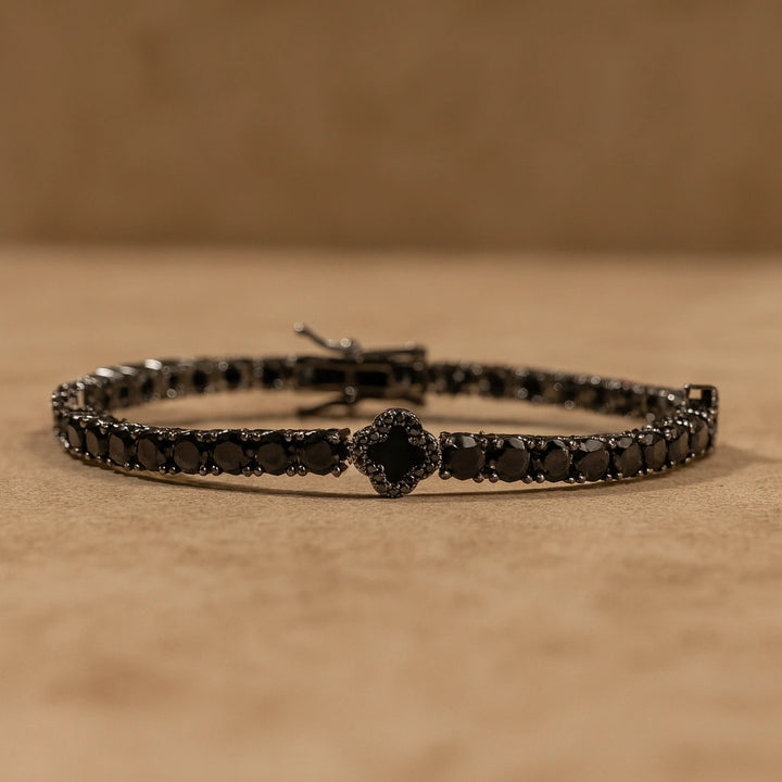 צמיד טניס שחור עם תלתנים