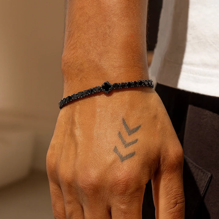 צמיד טניס שחור עם תלתנים