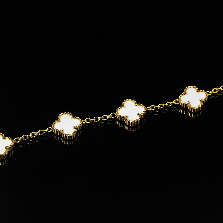 צמיד תלתן לבן