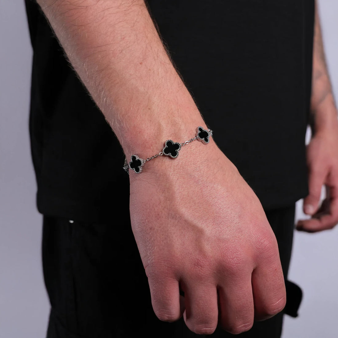 צמיד תלתן בציפוי זהב לבן